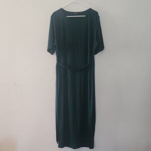 🌞2/$30 // 🆕️SHEIN: Forest Green Dress